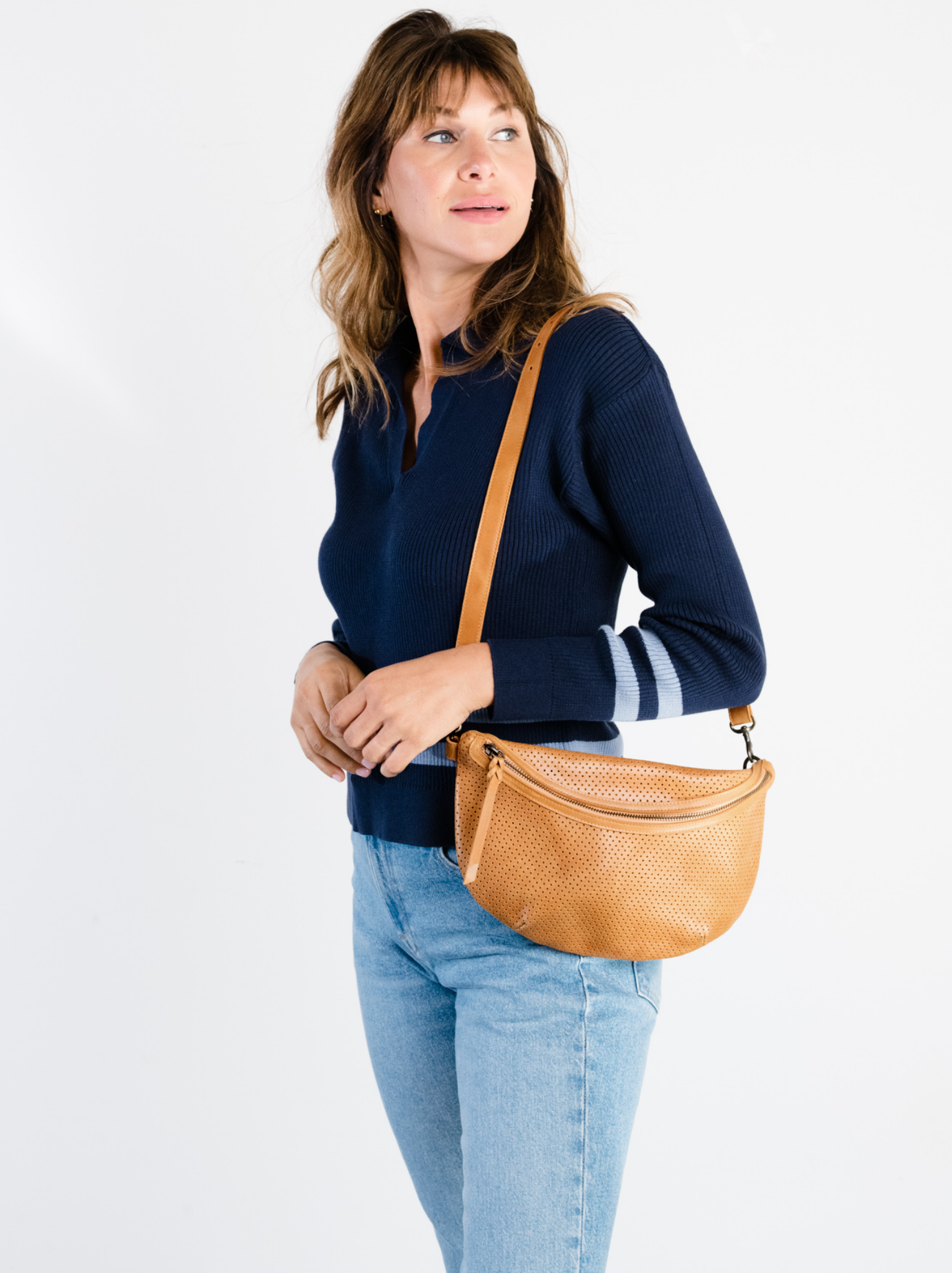 Model #Color_Perforated Cognac