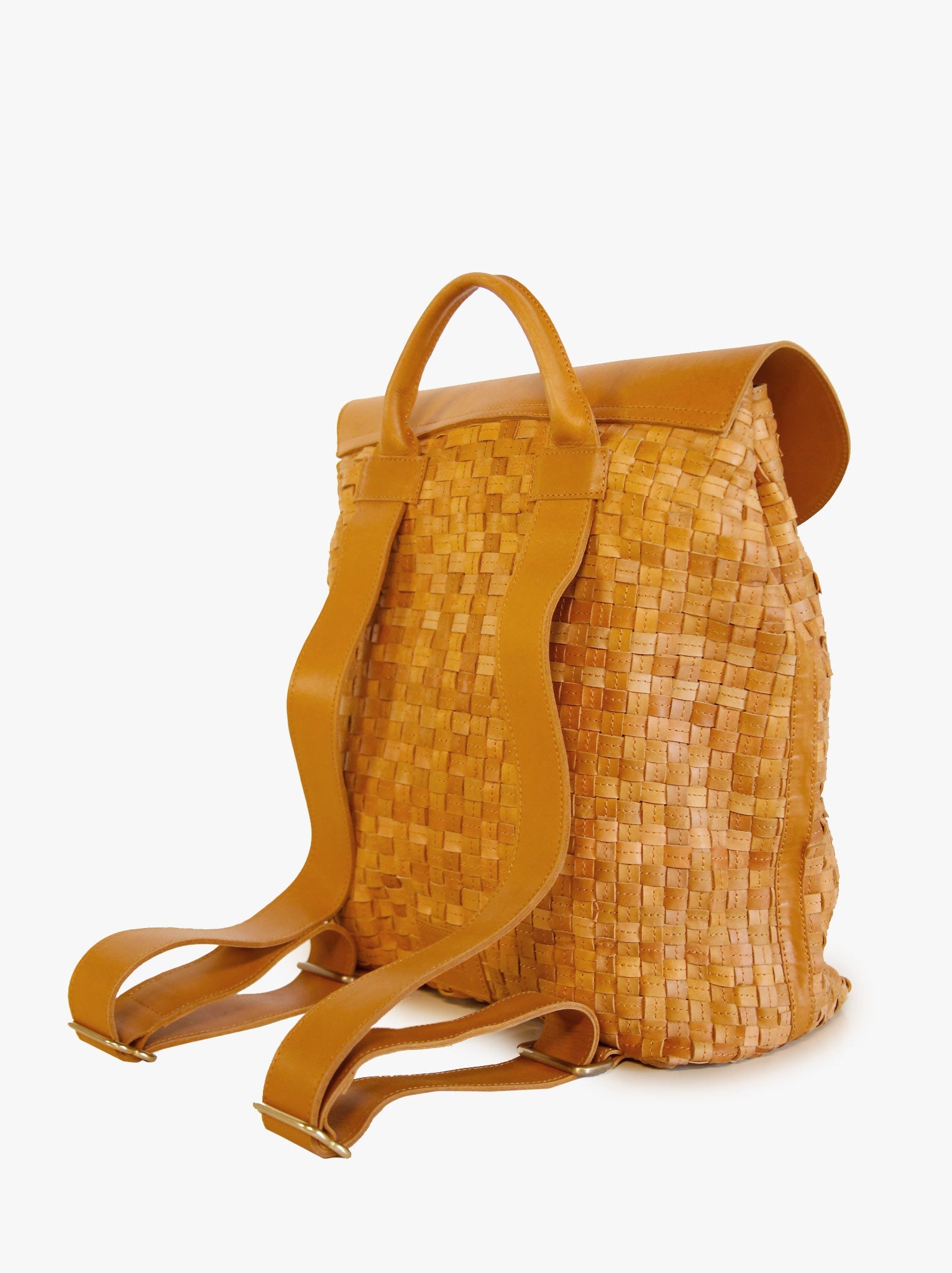 Back of orange basketweave backpack, adjustable shoulder straps and top handle on white background. #Color_Cognac